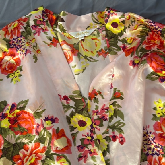 Ms to Mrs Silk Robe - Picture 1 of 2